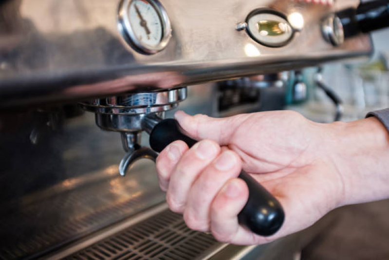 Máquina de Café Expresso e Cappuccino Profissional Água Funda - Máquina de Café Profissional