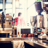 máquina de café comercial profissional